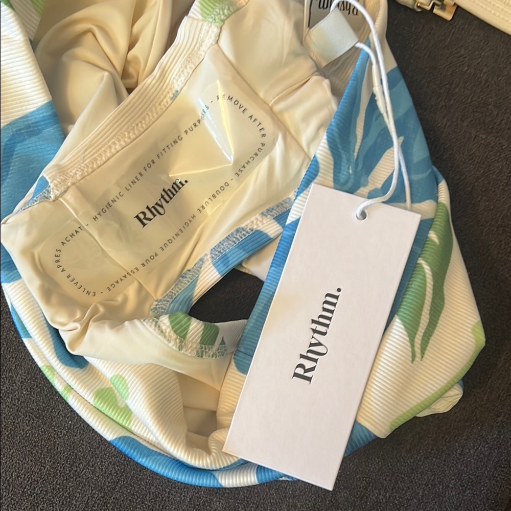 Rhythm Livin Makani Floral Surf Set - Picture 3 of 4